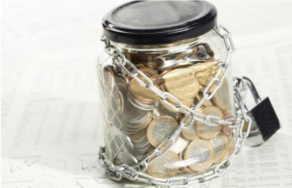 Tiết kiệm tiền không phải là điều dễ dàng với tất cả mọi người.
