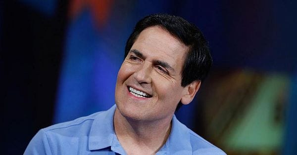 Tỷ phú Mark Cuban khuyên bạn sử dụng tiền để đầu tư, thay vì tiết kiệm
