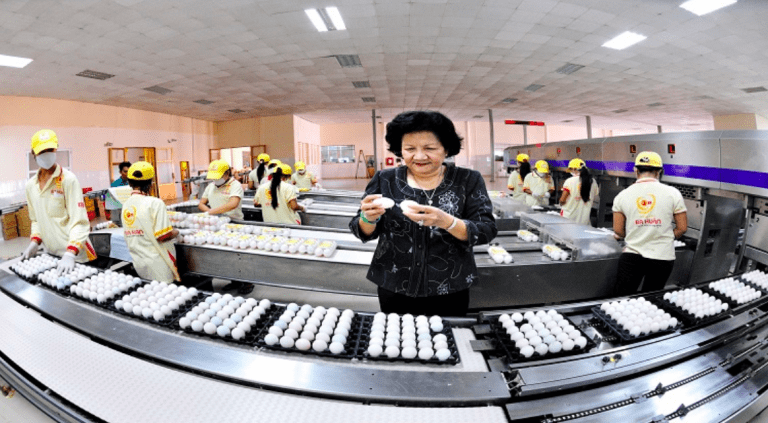 "Nữ hoàng hột vịt" bị VinaCapital lừa góp vốn?