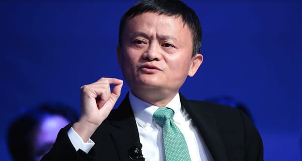 Jack Ma trong buổi gặp gỡ nhân viên Yahoo