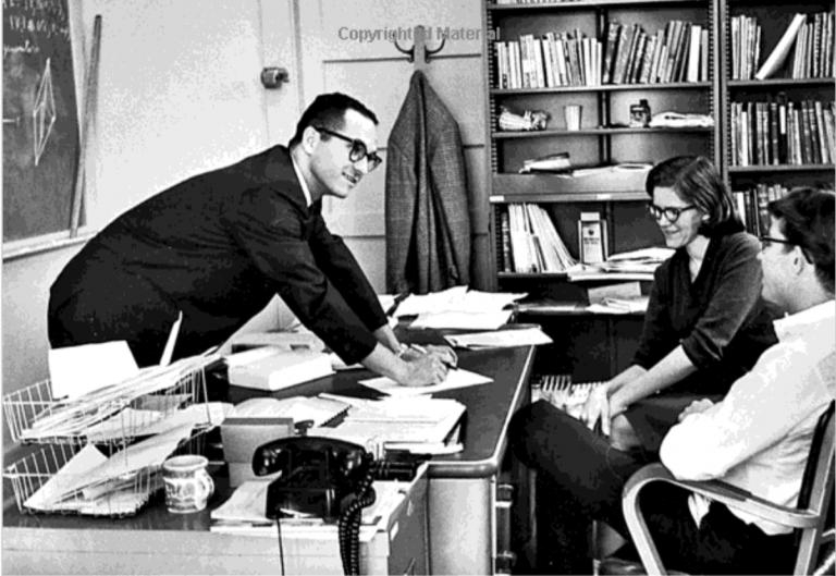 NĐT Edward Thorp - 5 tuổi học lớp 2, kiếm được tiền bằng số lương của cha mình