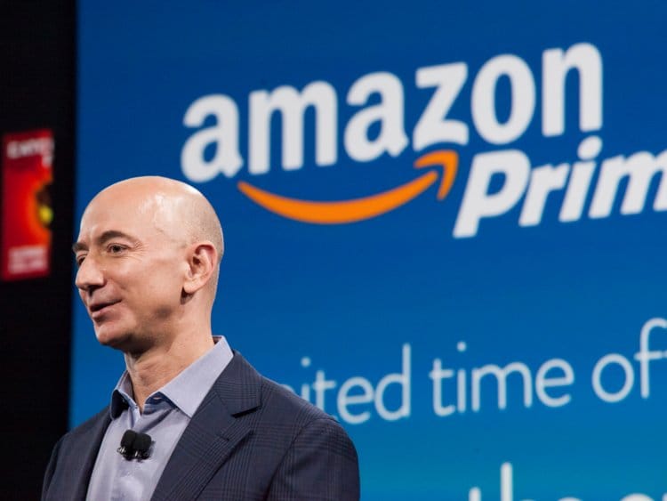 Giàu nhất thế giới, Jeff Bezos vẫn rửa bát sau mỗi bữa tối