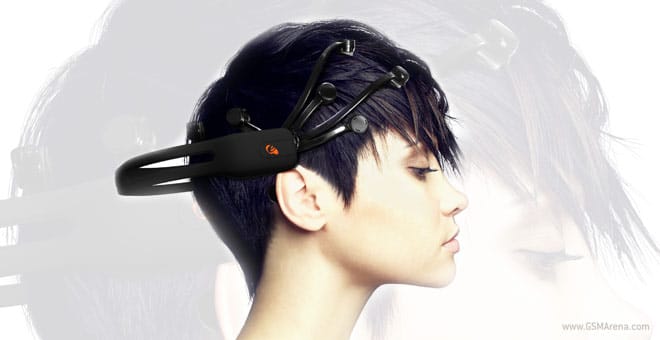 Epoc có khả năng ''đọc'' cảm xúc người dùng Epoc có khả năng ''đọc'' cảm xúc người dùng
