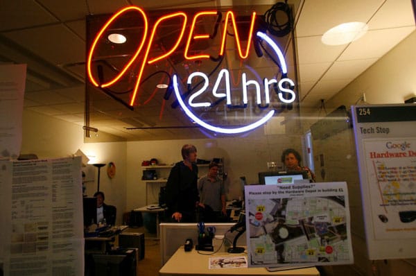 Kỳ 1 thế giới cổ tích Google: đồ ăn như khách sạn 5 sao, nhân viên được quyền đưa thú nuôi đi họp!