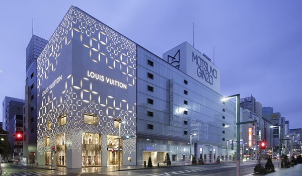 Louis Vuitton đang loay hoay trong việc định vị thương hiệu