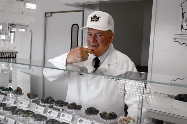 Chuck Huggins, Phó Chủ tịch See's Candies