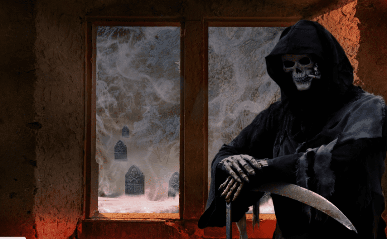 Đối với các nhà giao dịch kỹ thuật, Chữ Thập Chết – Death Cross là một trong những tín hiệu của thị trường giá xuống (downtrend). 