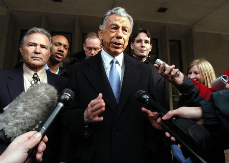"Tỷ phú lạ đời" Kirk Kerkorian: không có tài sản cố định, trở nên giàu hơn nhờ mua đi bán lại tất cả tài sản của mình!