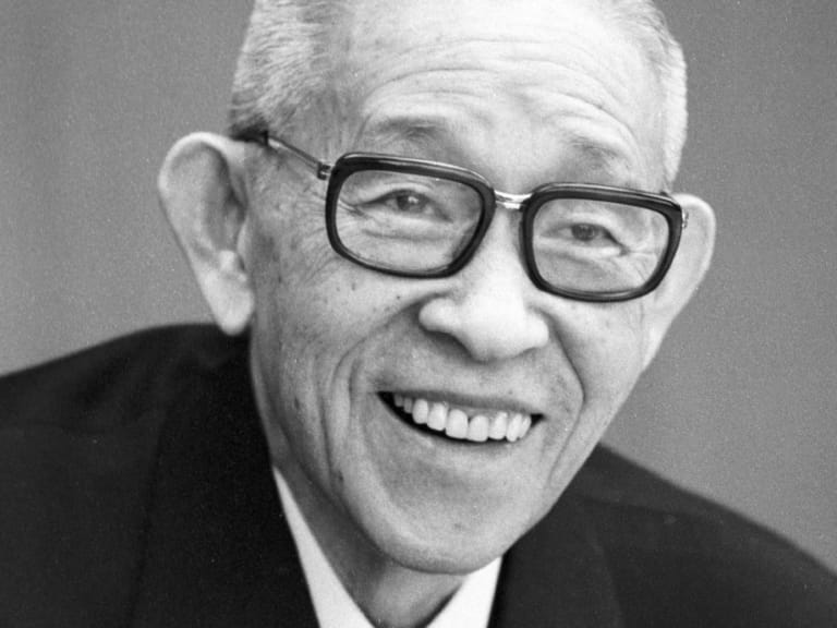 Konosuke Matsushita: "vua nợ" Nhật Bản trước khi sáng lập Panasonic, chấp nhận thua lỗ thay vì sa thải nhân viên!