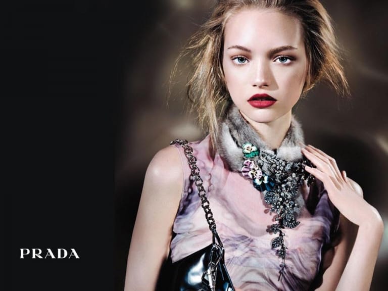 TRong thế giới thời trang, rất ít thương hiệu có thể làm được như Prada