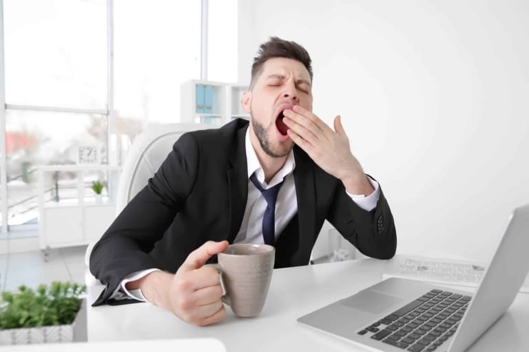 Khi năng lượng tụt, tụt xuống đáy, tâm trí và cơ thể của bạn chỉ muốn nghỉ ngơi phục hồi.