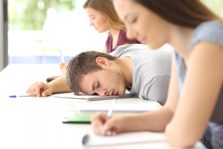  Khi toàn bộ hệ thống cơ thể, tinh thần, cảm xúc và tâm linh tuyên bố phá sản, họ đờ đẫn kiệt quệ tàn tạ rã rời sụp đổ. 