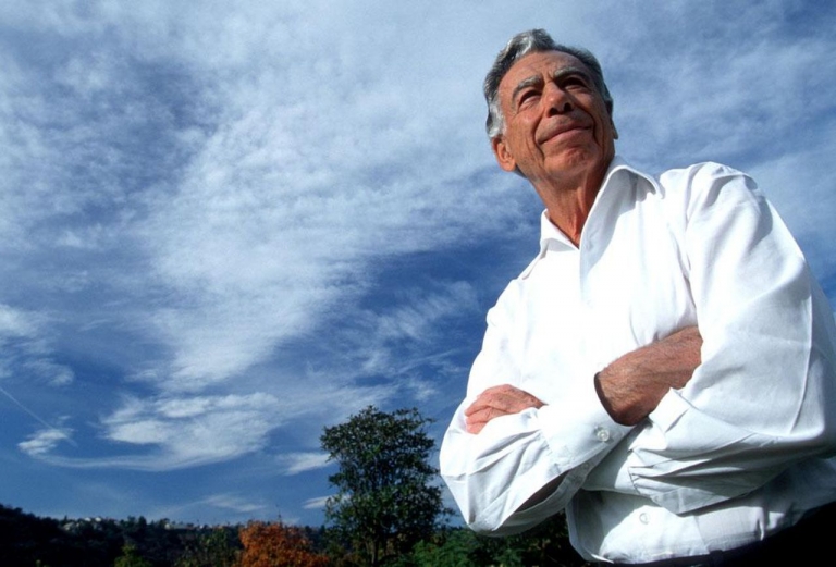 "Tỷ phú lạ đời" Kirk Kerkorian: không có tài sản cố định, trở nên giàu hơn nhờ mua đi bán lại tất cả tài sản của mình!