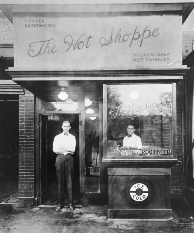  Hot Shoppe
