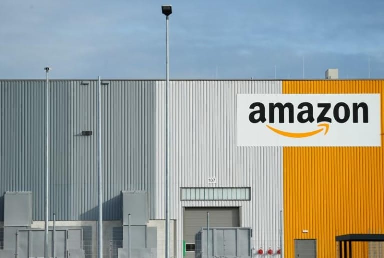 Bí quyết vận hành của Walmart và Amazon 