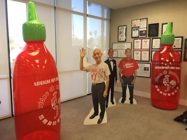 Cách vua tương ớt gốc Việt bán Sriracha cho toàn nước Mỹ