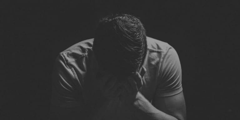 Khi cha tôi bật khóc