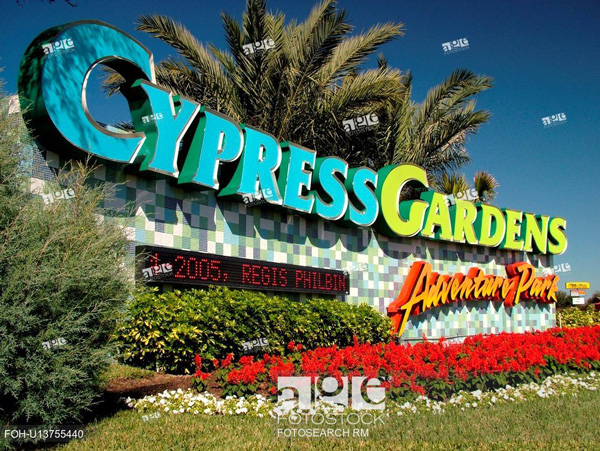 Việc sụt lún cypress garden có thể ảnh hưởng đến quyết định của Harcourt Brace Jovanovich
