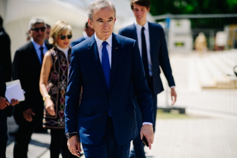 Bernard Arnault nhanh tay thâu tóm hết những thương  hiệu thời trang xa xỉ