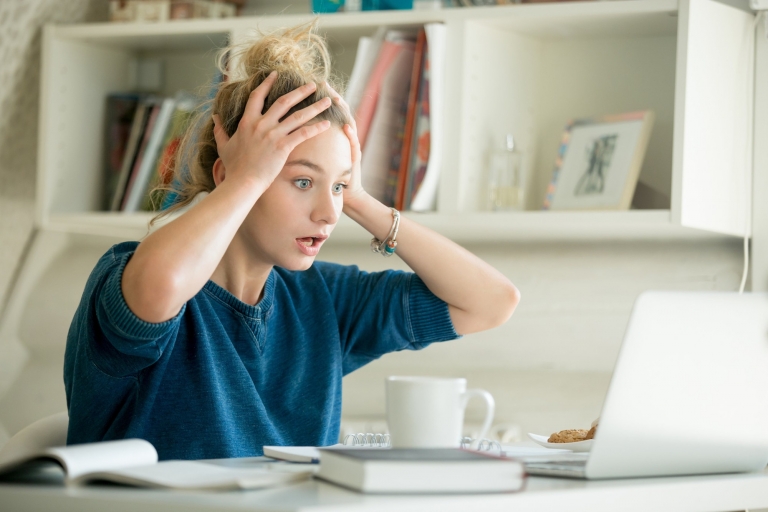 Thói quen xấu cho não bộ