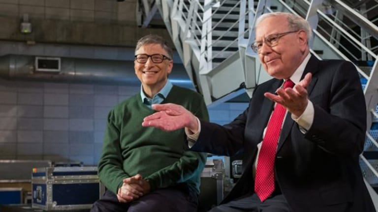 Tỷ phú Bill Gates học được điều gì từ Warren Buffett