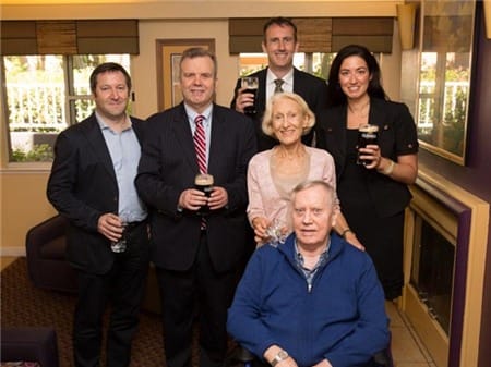 Các con của Chuck Feeney được ông dạy dỗ rất nghiêm khắc