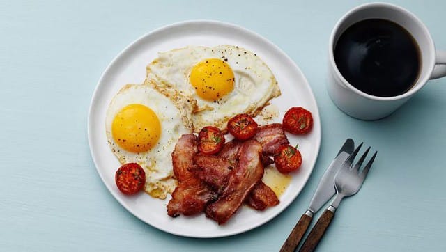 "Cú lừa" marketing mang tên thịt xông khói (bacon): Khi bác sĩ bị mua chuộc để “dắt mũi” người dùng rằng bữa sáng cần ăn no nhất trong ngày