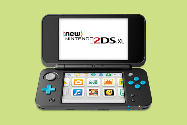 Russell từng viết firmware để biến máy chơi game cầm tay Nintendo DS của mình thành điện thoại di động