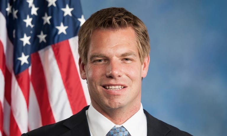 Tôi đã có cơ hội hỏi chuyện nghị sĩ Eric Swalwell tại một buổi họp cộng đồng gần đây về chiến lược cho Tòa án Tối cao của đảng Dân chủ. 