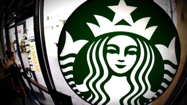 Cách Howard Schultz vực dậy Starbucks trước bờ vực thẳm