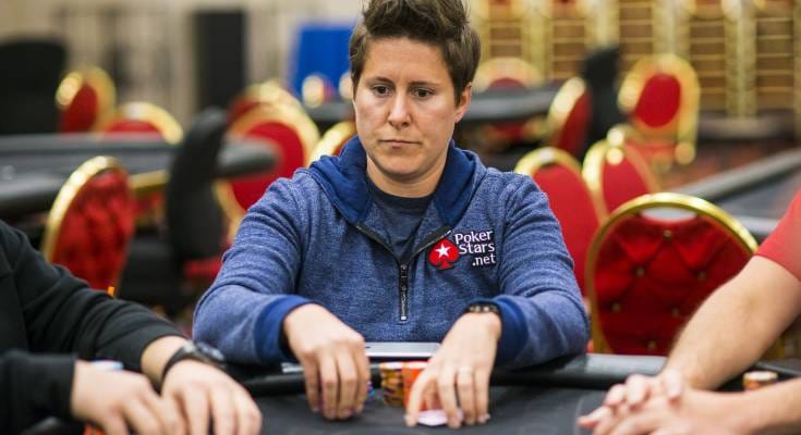 Vanessa  cho rằng sẽ khá khó khăn khi chuyển từ một tay chơi poker sang một nhà đầu tưVanessa  cho rằng sẽ khá khó khăn khi chuyển từ một tay chơi poker sang một nhà đầu tư