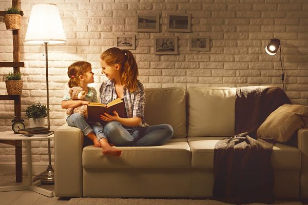 Cha mẹ có trình độ giáo dục cao có nhiều cơ hội tiếp cận với nhiều phương pháp mới trong việc giáo dục trẻ