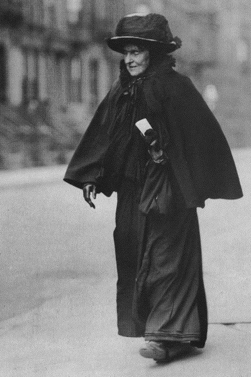 Phong cách ăn mặc giống như phù thủy của Hetty Green. Nguồn: New York Post