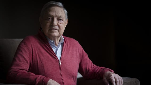 George Soros: Từ đứa trẻ chạy trốn phát xít Đức, lớn lên từ đáy xã hội đến ông vua đầu cơ mạo hiểm kiếm 1 tỷ USD trong 24 giờ