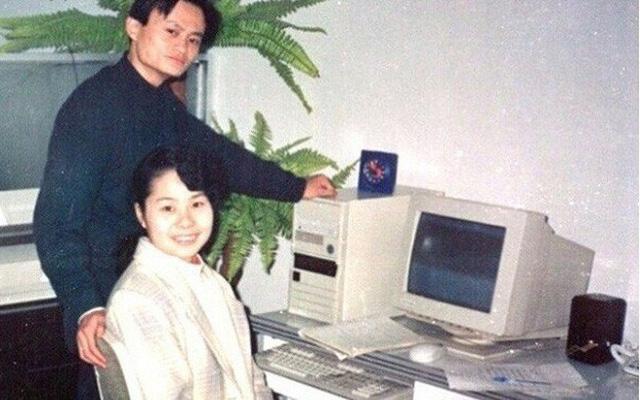 Vợ Jack Ma lần đầu tiết lộ tuyệt chiêu trở thành phu nhân tỷ phú: Hãy yêu và cưới một người đàn ông "trắng tay"