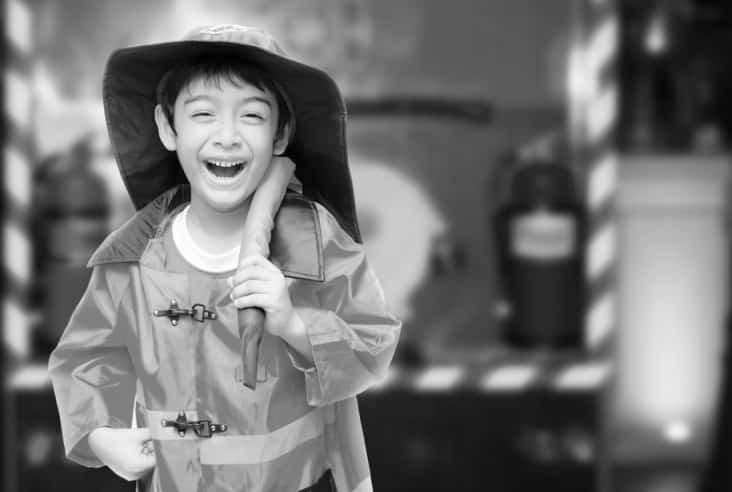 Ba ngày sau người lính cứu hỏa Bob đến đón Bobsy, mặc cho cậu bộ đồng phục của lính cứu hỏa và đưa cậu từ giường bệnh đến chiếc xe cứu hỏa đang chờ.