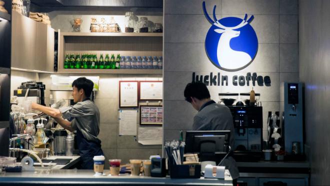 Luckin đã phục vụ 1,3 triệu lượt khách hàng và bán ra khoảng 5 triệu cốc đồ uống