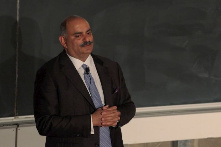 Mohnish Pabrai: "Kỳ nhân" trên mảnh đất đầu tư