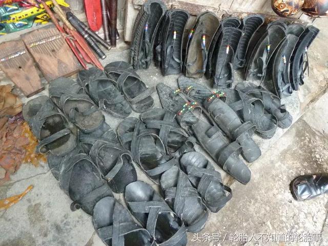 Chàng trai châu Phi mua lốp làm dép bị chê cười, không ngờ vài tháng sau, các thiếu nữ đều muốn lấy anh