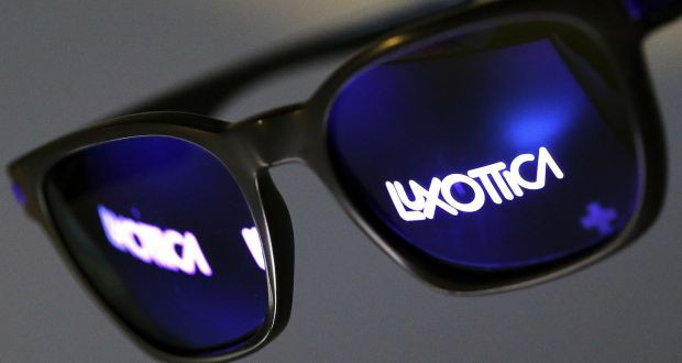 Luxottica đã thâu tóm rất nhiều thương hiệu kính mắt... Luxottica đã thâu tóm rất nhiều thương hiệu kính mắt...