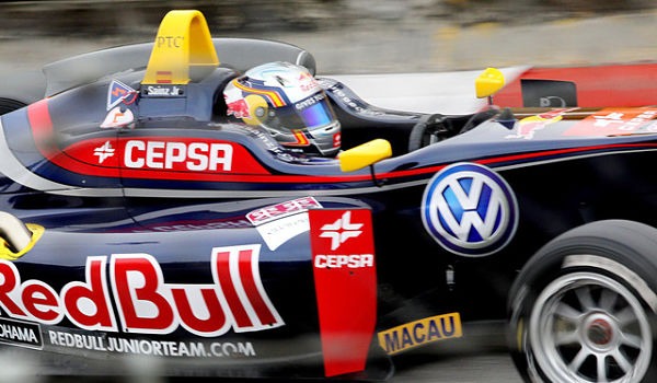 Redbull luôn chú trọng quảng cáo hình ảnh trong những môn thể thao kích thích