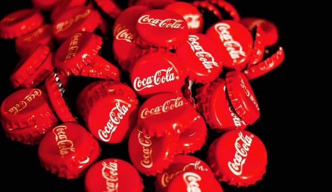 Pepsi làm gì khi được rao bán công thức pha chế bí mật của Coca Cola?