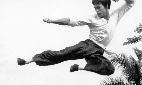Chuyện chưa kể về Lý Tiểu Long: Từ thời niên thiếu ngang tàng đến tượng đài võ thuật xuất chúng