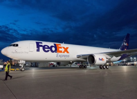 Khó khăn từ 5.000 đô cuối cùng mang đi đánh bạc đến đế chế FedEx như ngày nay