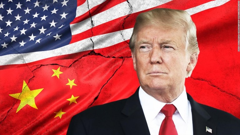 Khởi nghiệp "bèo bọt" của các tỷ phú thế giới: Donald Trump lượm ve chai, CEO Amazon lật bánh mì