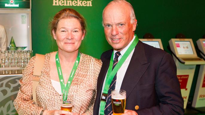 Con gái độc nhất của ông chủ hãng Heineken: Ẩn mình làm nội trợ đến bước ngoặt đứng lên làm bà chủ đế chế