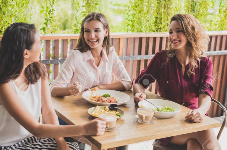 Tỷ phú Lý Gia Thành: hãy tỉnh táo với tài chính của bạn 