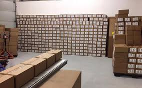 Bỏ việc văn phòng làm 12 giờ/ngày, chàng trai chi 200 USD và dành 1,5 giờ/tuần, thu về 1 triệu USD nhờ bán hàng online trong 92 ngày