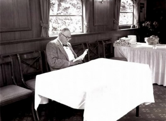Charlie Munger - Muốn thành công hãy bước từng bước một