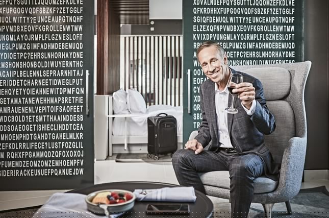 Cách Bill Marriott phát triển đế chế khách sạn lớn nhất thế giới Cách Bill Marriott phát triển đế chế khách sạn lớn nhất thế giới